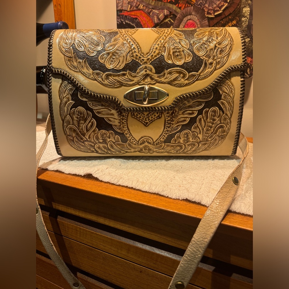 Vintage tooled leather Western theme purse